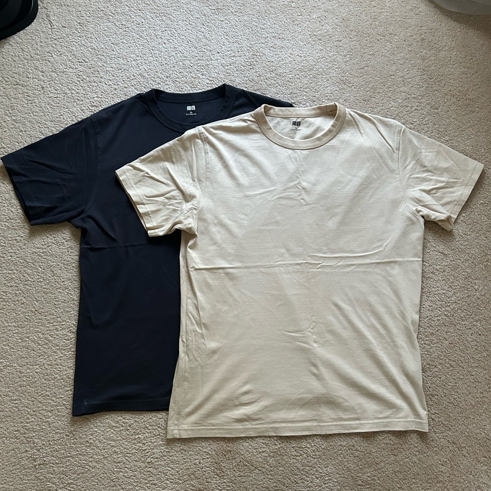 Uniqlo oversized tee t shirts
Beige and Navy
Excellent condition like brand new